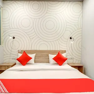 oyo-79898-grand-hotel.top-gurgaonhotels.com/